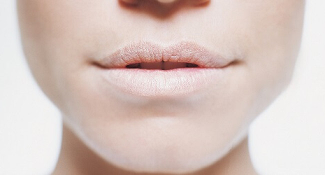 Warum trocknen Lippen aus?